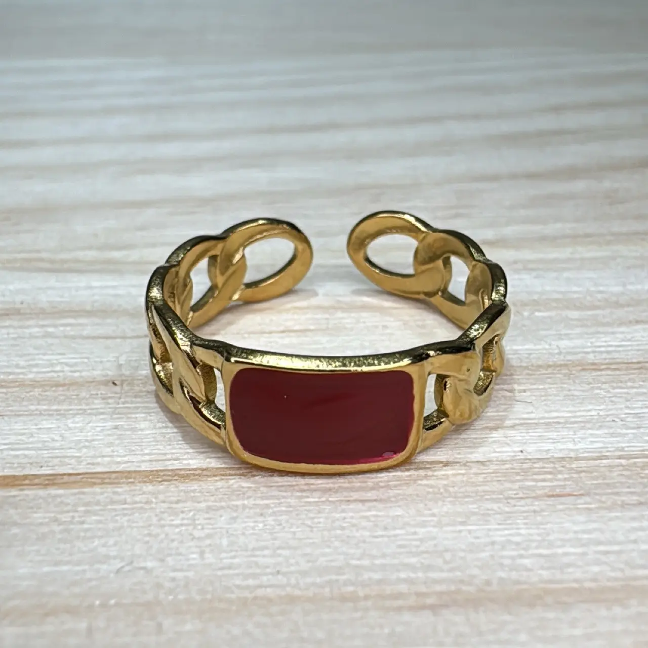Fotografía de Anillo Rojo Eslabones Gold