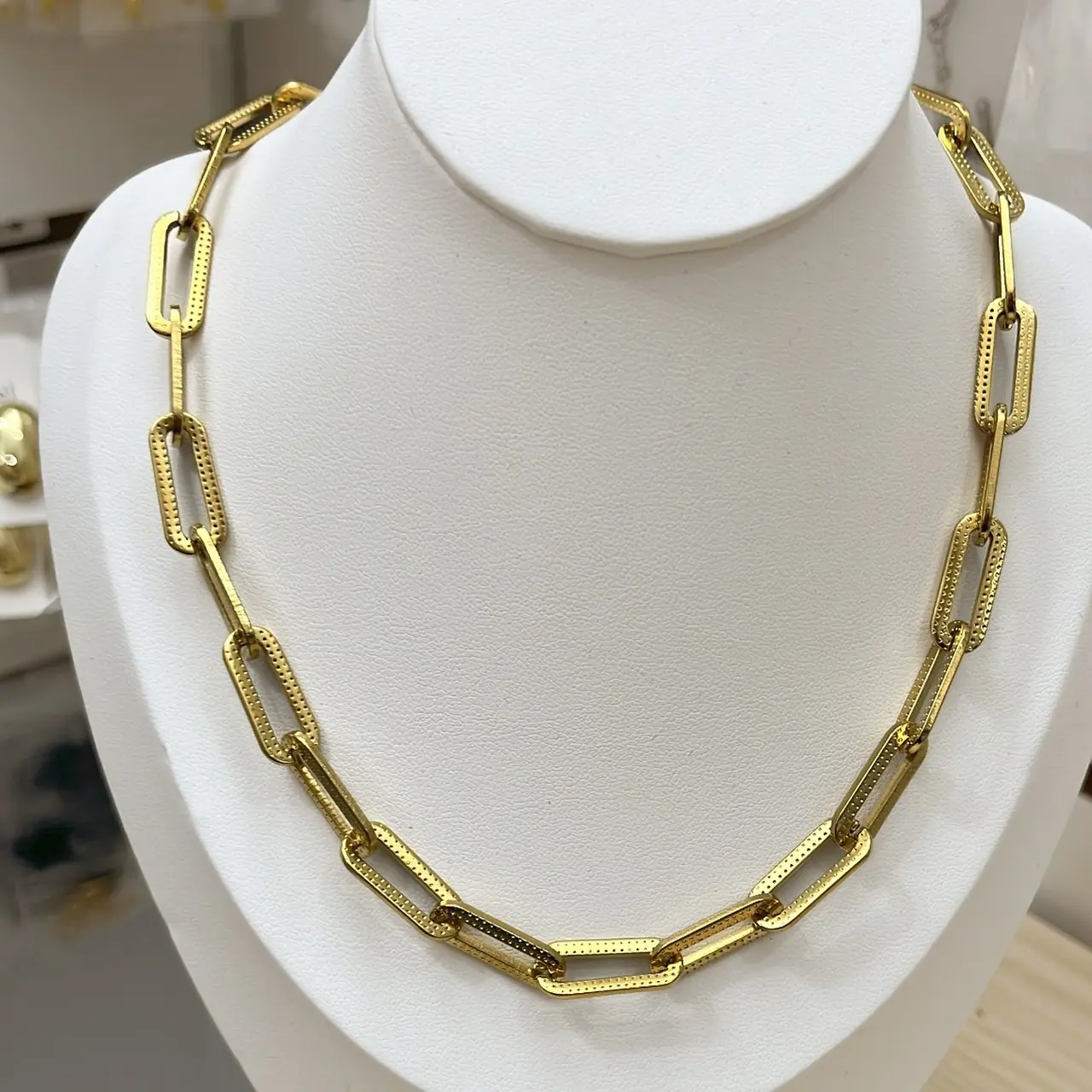 Fotografía de Collar Clip Puntitos Gold