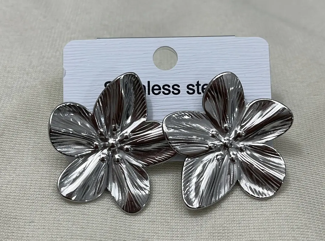 Fotografía de Aretes Orquídea Silver