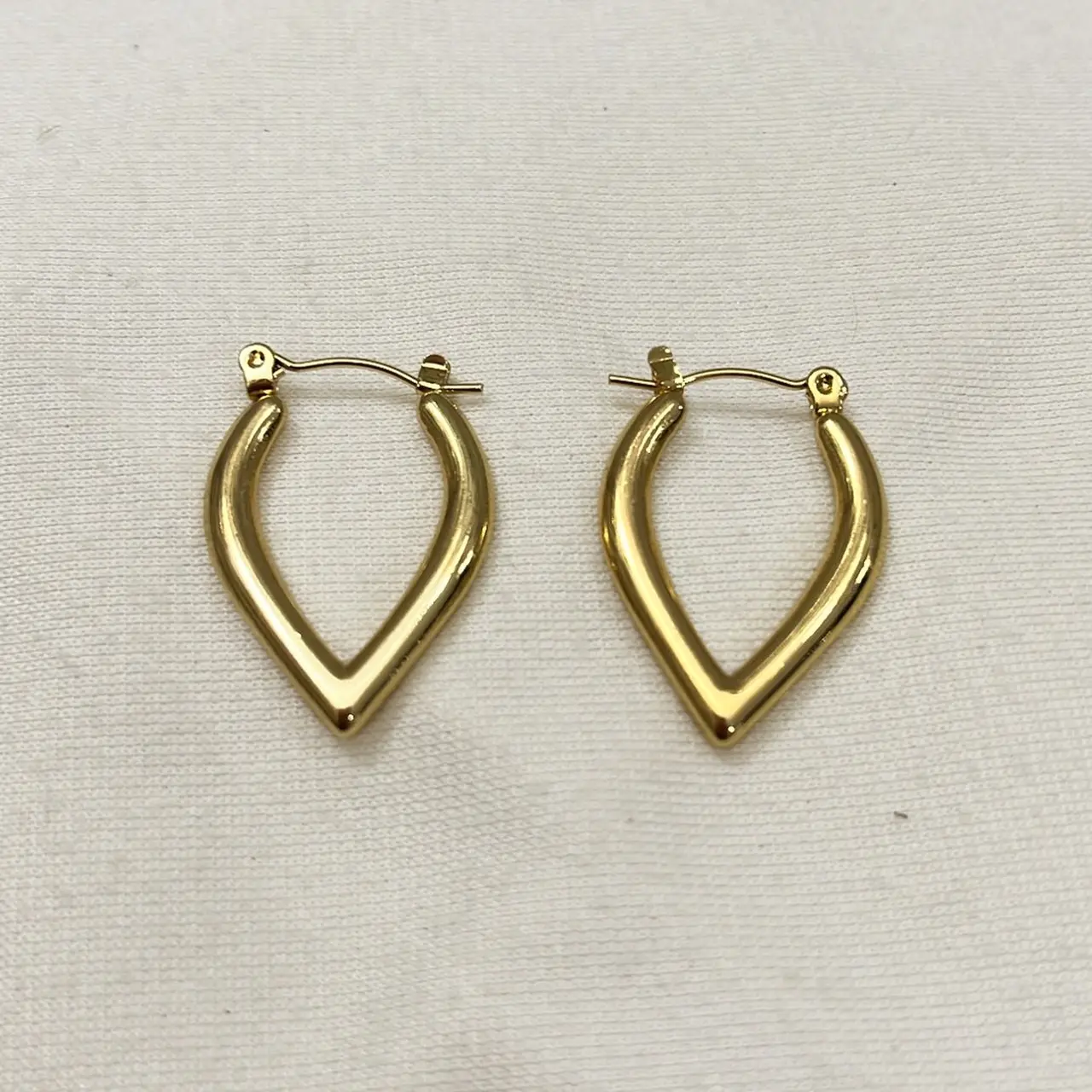 Fotografía de Arete Aro Gota Gold