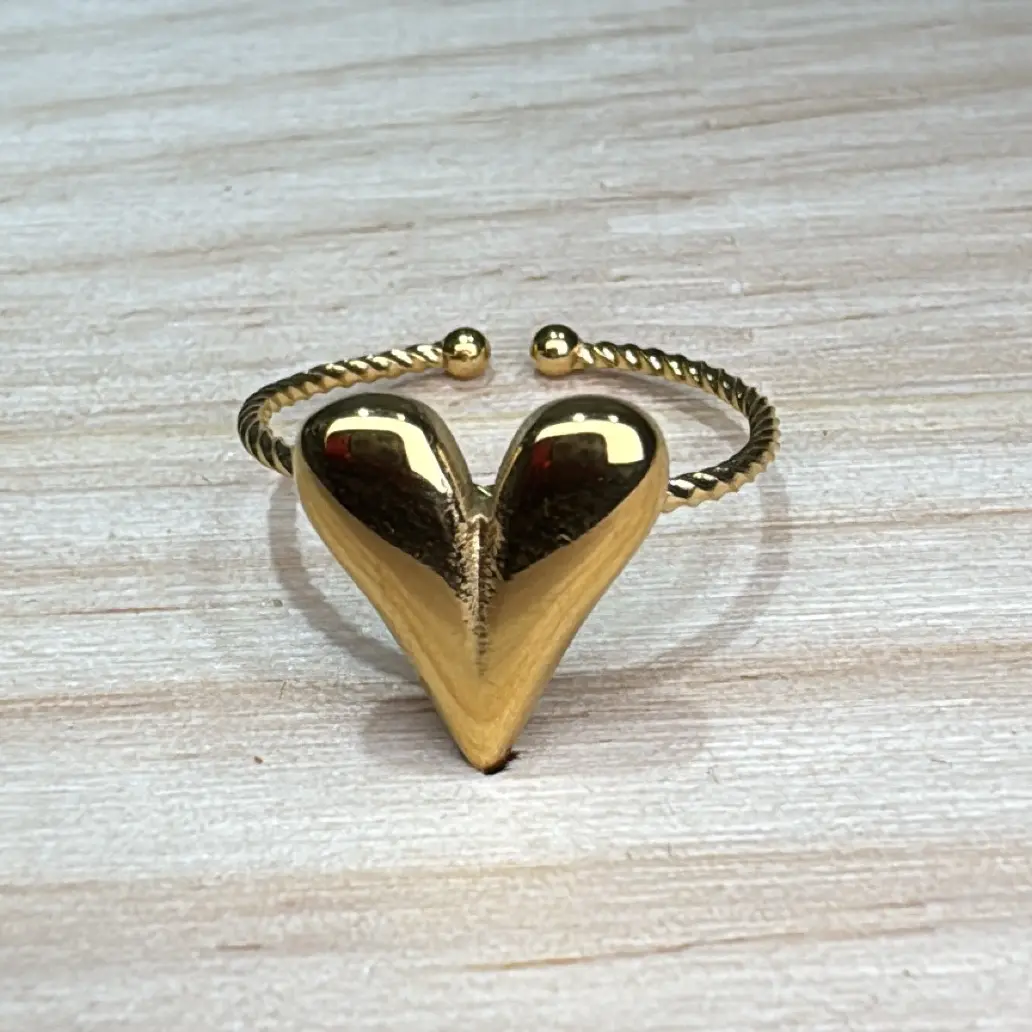 Fotografía de Anillo Corazón Trenzado Gold