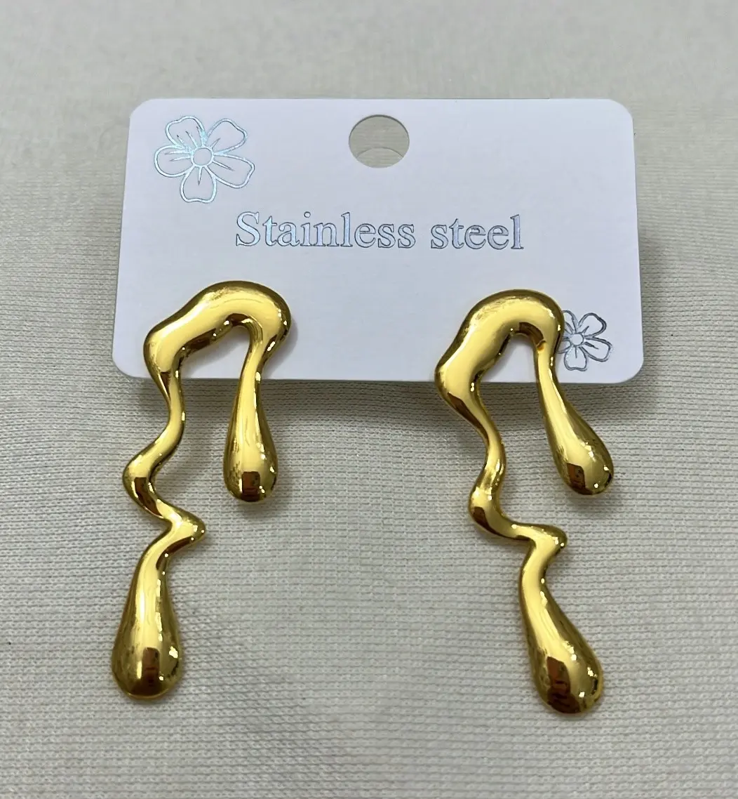 Fotografía de Arete Goteo Gold